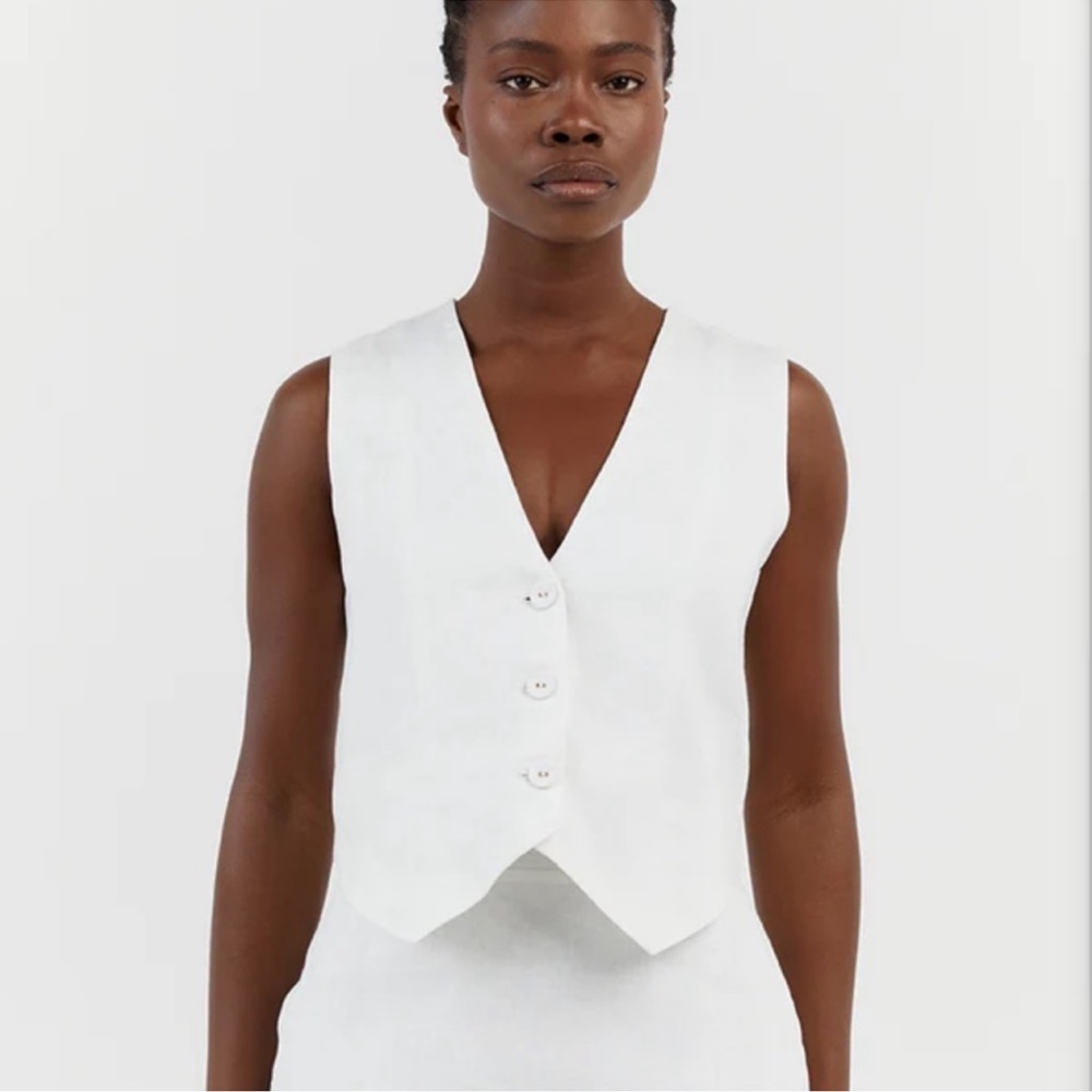 Dissh linen vest. Never worn